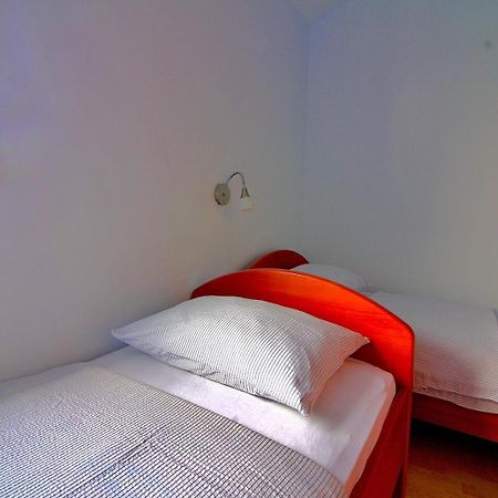 Apartman Maja Pjescana Pjescana Uvala Exterior foto
