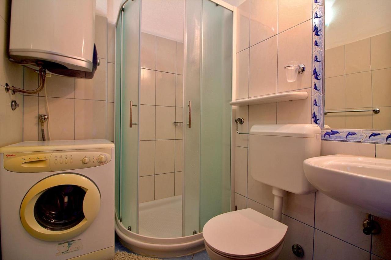 Apartman Maja Pjescana Pjescana Uvala Exterior foto