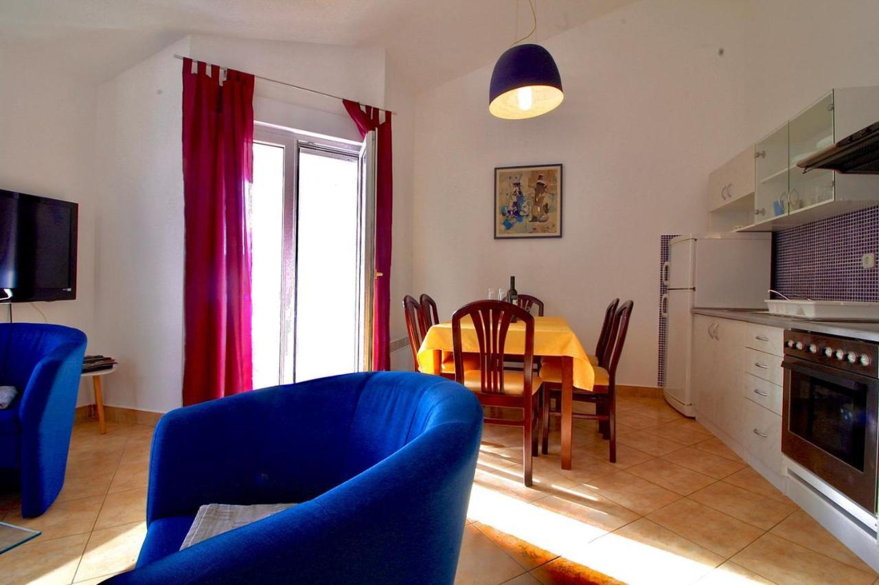 Apartman Maja Pjescana Pjescana Uvala Exterior foto