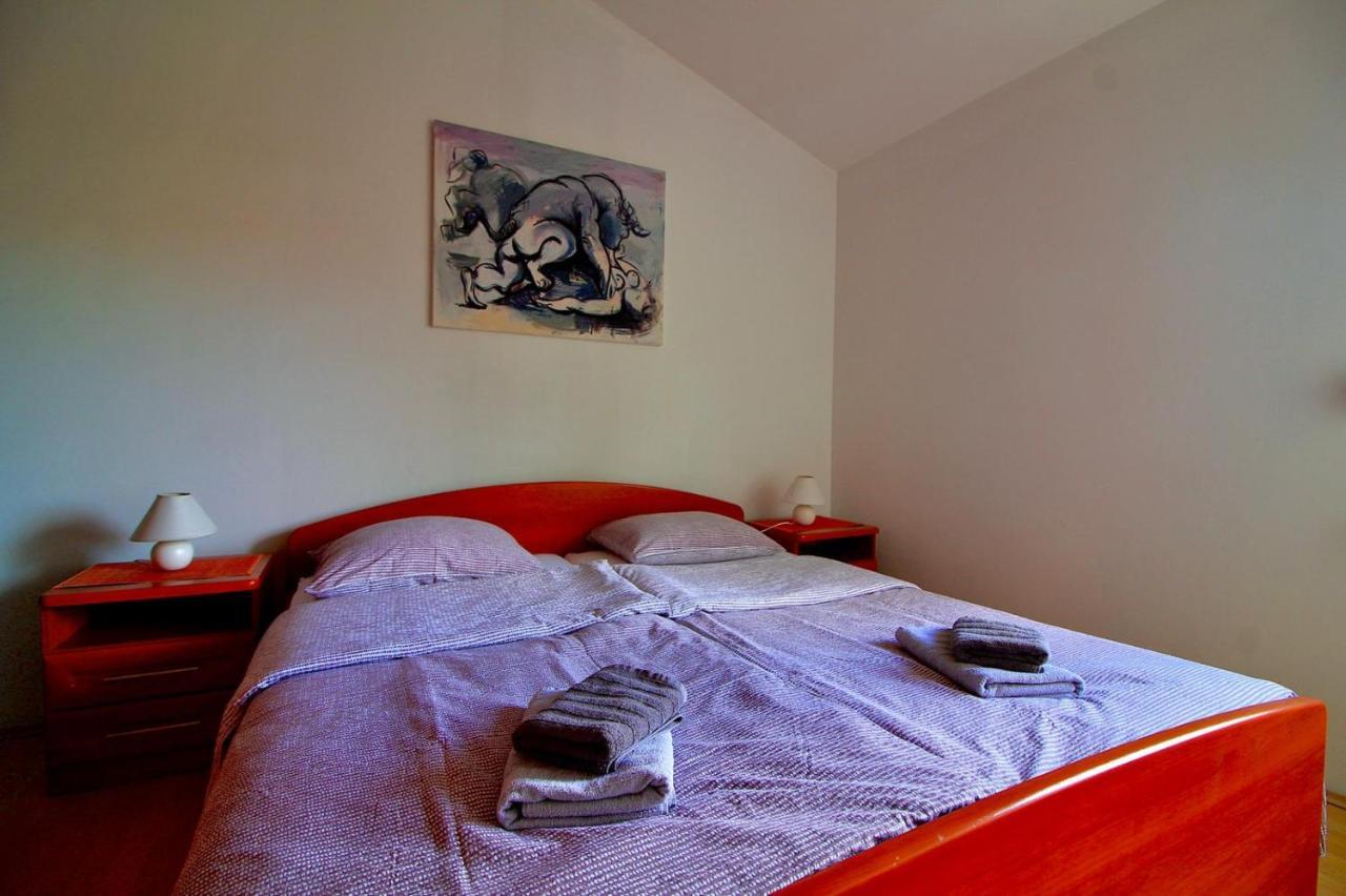 Apartman Maja Pjescana Pjescana Uvala Exterior foto